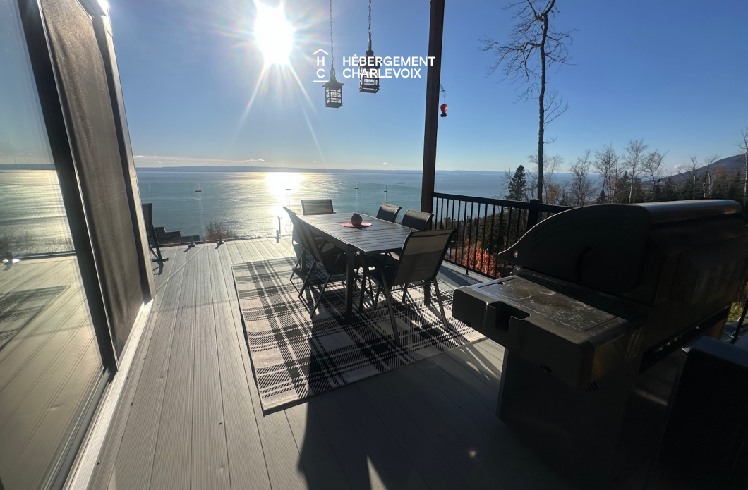 ROC-40 - Chalet neuf avec look contemporain avec vue sur le fleuve !